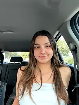 Snapshot of DoriDeluxe66 chatting on 11-01-25, 03:47 DoriDeluxe66 online show from 11-01-25, 03:47