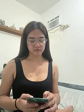 MarieLoveGlamorous online show from 01-30-25, 02:25