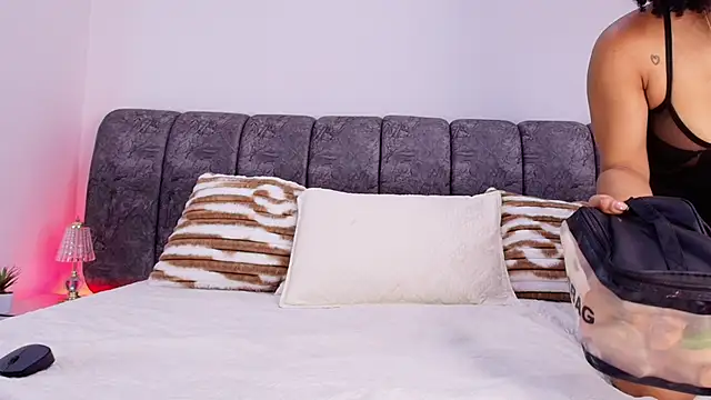 naia blessed online show from 11-26-25, 07:15