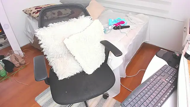 SharonVelvet online show from 12-21-24, 06:34