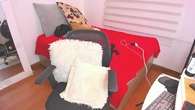 SharonVelvet online show from 01-03-25, 04:48