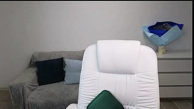 EvaMaddison online show from 01-29-25, 09:33