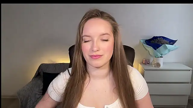 Snapshot of EvaMaddison chatting on 03-11-26, 07:14 EvaMaddison online show from 03-11-26, 07:14