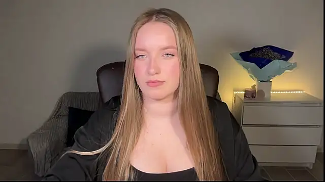 EvaMaddison online show from 05-11-26, 12:05