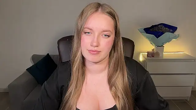 EvaMaddison online show from 06-05-26, 08:47