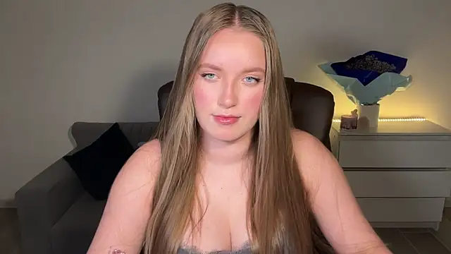 EvaMaddison online show from 06-13-26, 07:23