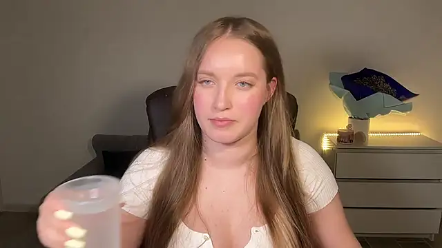 EvaMaddison online show from 06-26-26, 08:57
