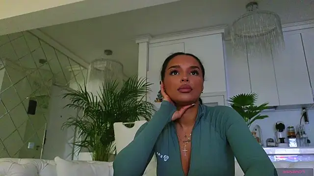 KimiBrown online show from 12-18-25, 01:06