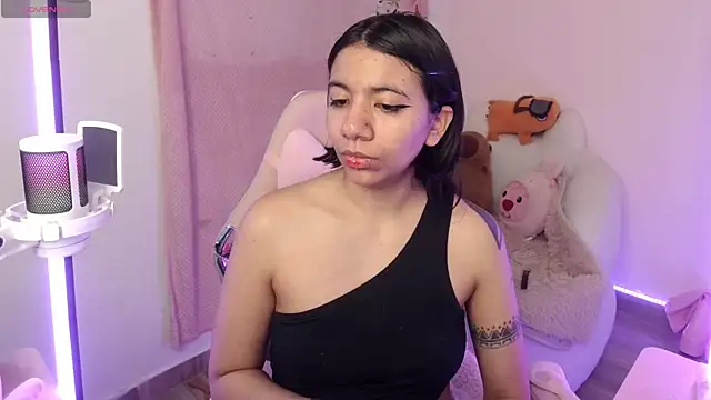 Nami usagi online show from 10-21-25, 12:39