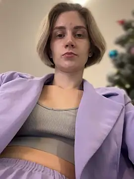 Feral berry 8133 online show from 12-13-24, 06:00