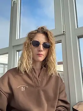 Feral berry 8133 online show from 09-17-25, 05:53