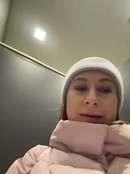 Snapshot of BrookeEvans chatting on 02-12-25, 07:02 BrookeEvans online show from 02-12-25, 07:02