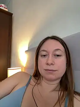 Snapshot of BrookeEvans chatting on 02-21-25, 06:29 BrookeEvans online show from 02-21-25, 06:29