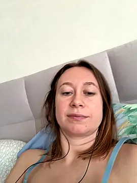 Snapshot of BrookeEvans chatting on 09-15-25, 05:29 BrookeEvans online show from 09-15-25, 05:29