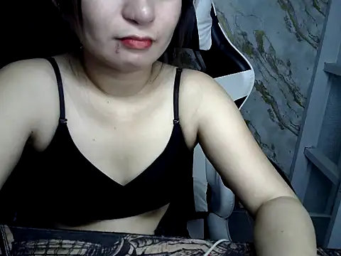 Snapshot of Mia_2022 chatting on 03-22-26, 03:04 Mia 2022 online show from 03-22-26, 03:04