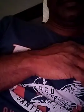 Snapshot of mallublackboy chatting on 07-12-26, 08:11 mallublackboy online show from 07-12-26, 08:11