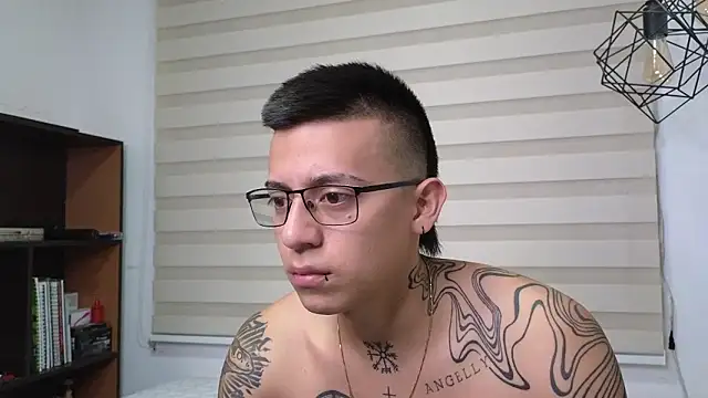 SIXXTOLOVE18 online show from 03-27-26, 05:46