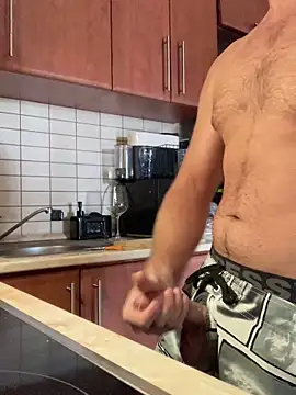 Snapshot of Lucian717 chatting on 10-09-25, 08:34 Lucian717 online show from 10-09-25, 08:34