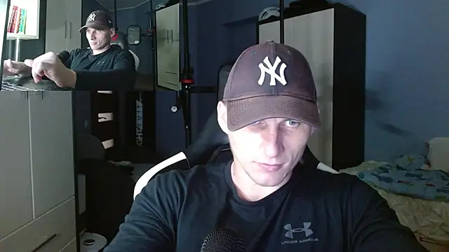 PoliglotJoe online show from 10-13-25, 02:44