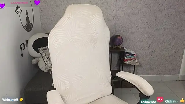 blue  moon  online show from 03-18-25, 06:14