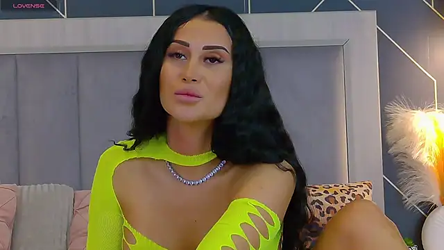 EmyLaveau online show from 10-29-25, 06:48