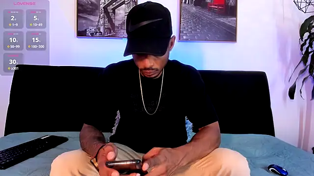 Snapshot of Sweet_Alessandre chatting on 01-31-25, 07:40 Sweet Alessandre online show from 01-31-25, 07:40