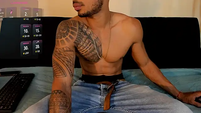 Snapshot of Sweet_Alessandre chatting on 09-18-25, 07:16 Sweet Alessandre online show from 09-18-25, 07:16