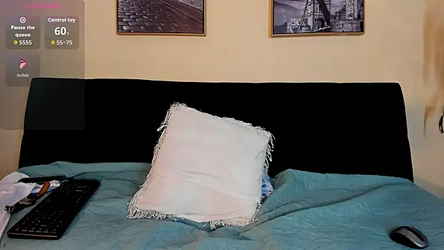 Snapshot of Sweet_Alessandre chatting on 09-23-25, 07:17 Sweet Alessandre online show from 09-23-25, 07:17