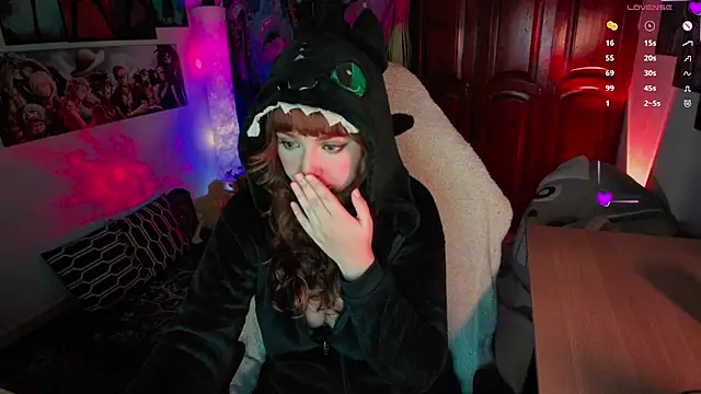 Snapshot of emma_luna59 chatting on 03-20-26, 11:48 emma luna59 online show from 03-20-26, 11:48