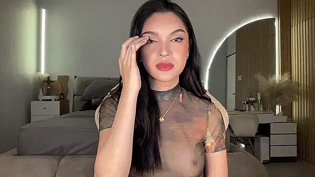 Snapshot of Rogueblaze chatting on 10-10-25, 05:17 Rogueblaze online show from 10-10-25, 05:17