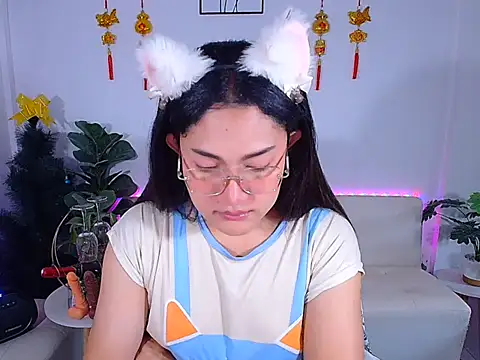 Snapshot of plysaithailand chatting on 05-05-26, 12:29 plysaithailand online show from 05-05-26, 12:29