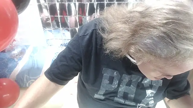 Snapshot of selenax2023 chatting on 03-19-26, 02:37 selenax2023 online show from 03-19-26, 02:37