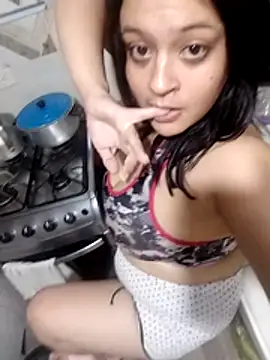 Snapshot of NatashaaBerry chatting on 06-28-26, 04:51 NatashaaBerry online show from 06-28-26, 04:51