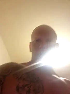 Snapshot of szaoonybyczek chatting on 11-09-25, 02:21 szaoonybyczek online show from 11-09-25, 02:21