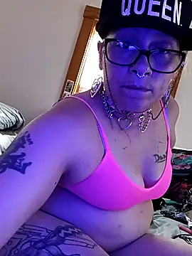 Sluttycatwomen online show from 03-17-26, 10:02
