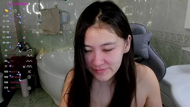 Snapshot of Riz_girl chatting on 02-27-25, 03:58 Riz girl online show from 02-27-25, 03:58