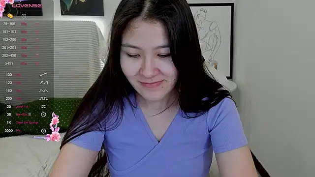 Snapshot of Riz_girl chatting on 02-28-25, 10:09 Riz girl online show from 02-28-25, 10:09