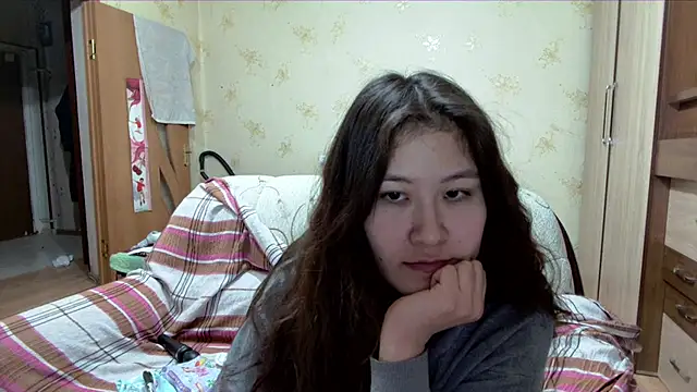 Riz girl online show from 04-20-26, 03:48