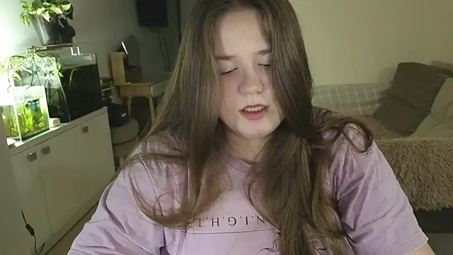 Snapshot of remirann_ chatting on 11-20-25, 03:23 remirann online show from 11-20-25, 03:23