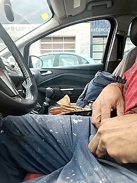 Snapshot of juandi21cm chatting on 09-29-25, 02:11 juandi21cm online show from 09-29-25, 02:11