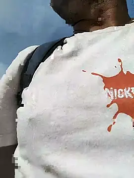 Snapshot of juandi21cm chatting on 10-16-25, 02:18 juandi21cm online show from 10-16-25, 02:18