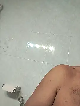 Snapshot of juandi21cm chatting on 10-26-25, 05:24 juandi21cm online show from 10-26-25, 05:24