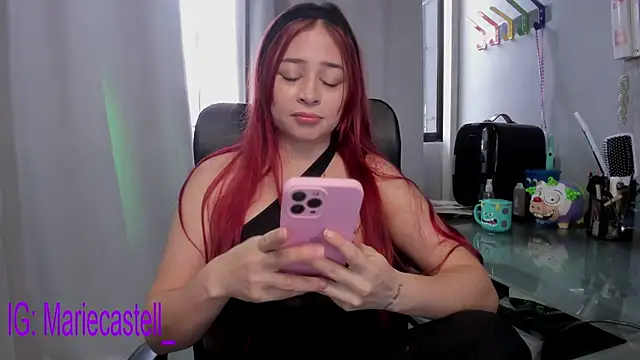 Snapshot of Marie_Castelzc chatting on 12-11-24, 04:20 Marie Castelzc online show from 12-11-24, 04:20