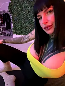 Snapshot of InkedBiitch chatting on 12-05-24, 05:48 InkedBiitch online show from 12-05-24, 05:48