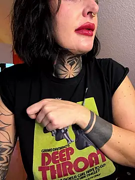 Snapshot of InkedBiitch chatting on 01-14-26, 07:36 InkedBiitch online show from 01-14-26, 07:36