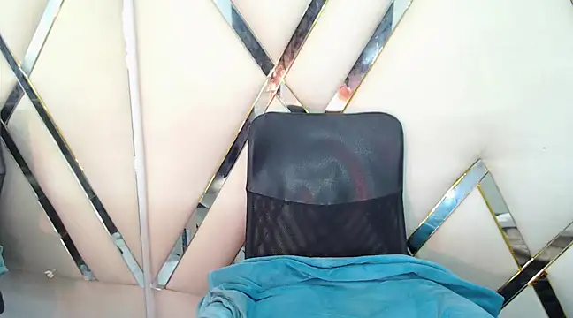 Snapshot of StefyFerrer chatting on 03-22-25, 01:19 StefyFerrer online show from 03-22-25, 01:19