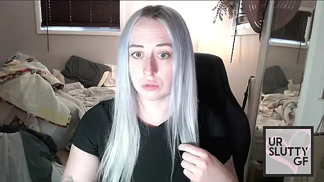 ursluttygf online show from 11-14-25, 10:07