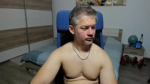 RobbyShawz online show from 06-17-26, 04:26