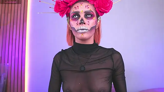 Snapshot of mia-reeves chatting on 10-31-25, 08:43 mia-reeves online show from 10-31-25, 08:43