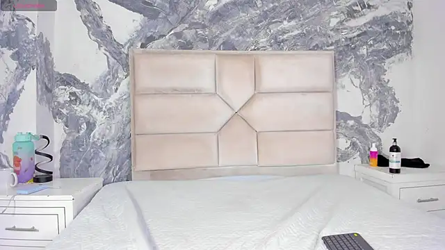 Rianamanson online show from 10-08-25, 11:24